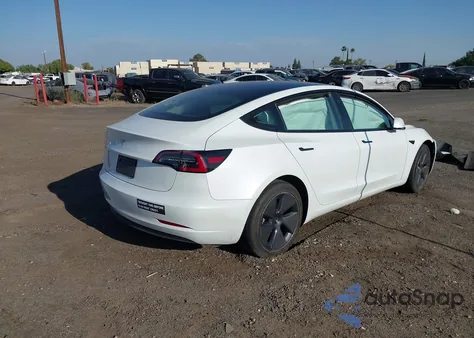 2023 Tesla Model 3 Rear-Wheel Drive z USA, uszkodzony, nr VIN 5YJ3E1EA0PF554110